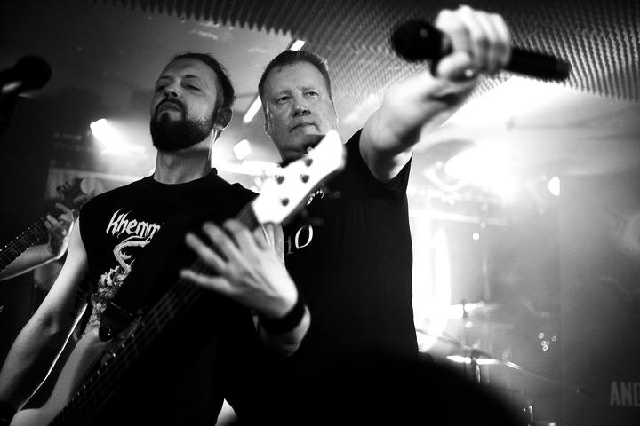 Dr Death live, Vortex Surfer Musikclub Siegen.