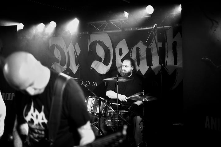 Dr Death live, Vortex Surfer Musikclub Siegen.