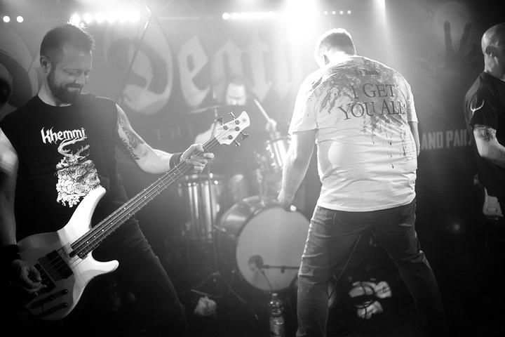 Dr Death live, Vortex Surfer Musikclub Siegen.
