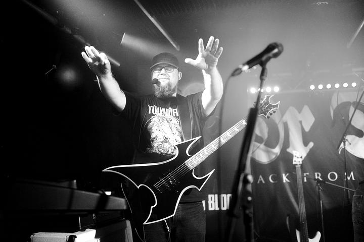 Dr Death live, Vortex Surfer Musikclub Siegen.